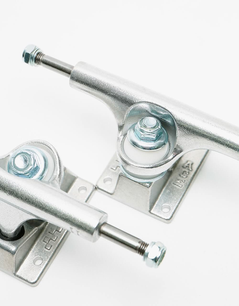 Ace 11 Classic Skateboard Trucks - Polished (Pair)