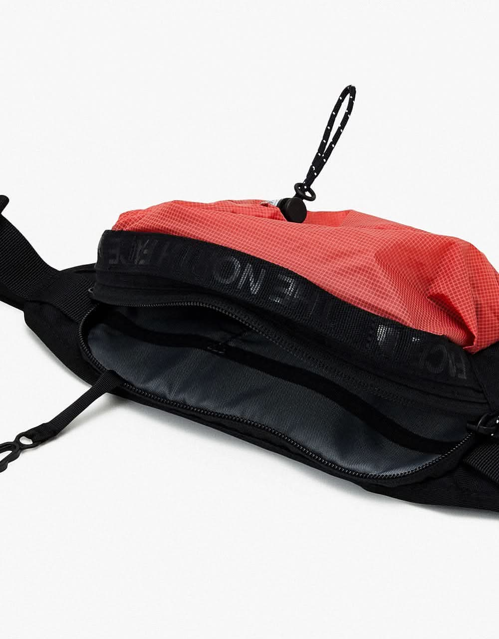 The North Face Bozer Hip Pack III Small Cross Body Bag - Faded Rose/TNF Black