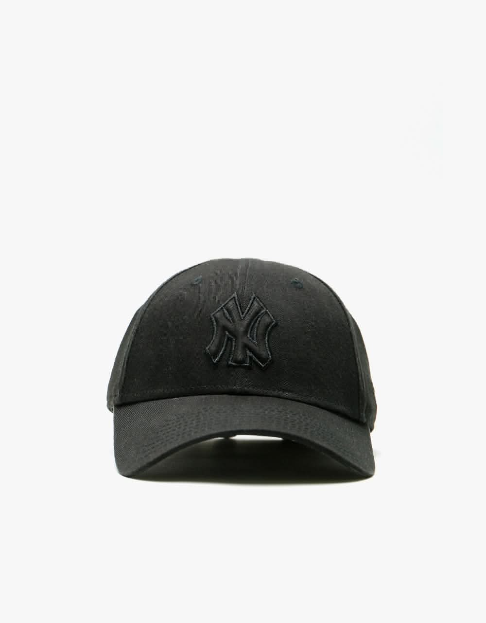 New Era 9Forty New York Yankees Raised Logo Cap - Black/Black