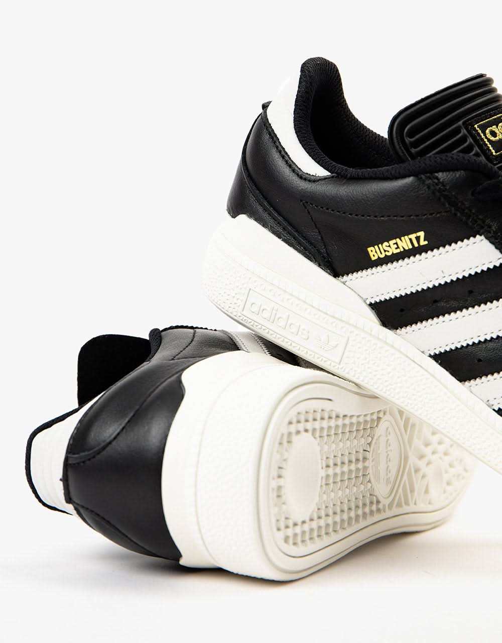 Zapatos de skate adidas Busenitz - Negro/Gris/Oro Metálico