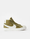 Nike SB Zoom Blazer Mid Premium Plus Skateschuhe – Pilgrim/Phantom