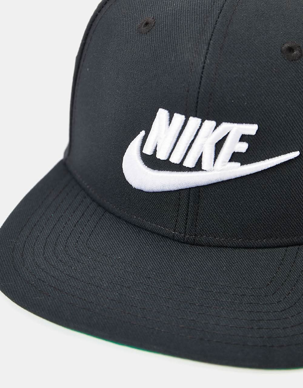 Nike Dri-Fit Pro Futura Snapback Cap - Black/Pine Green/Black/White