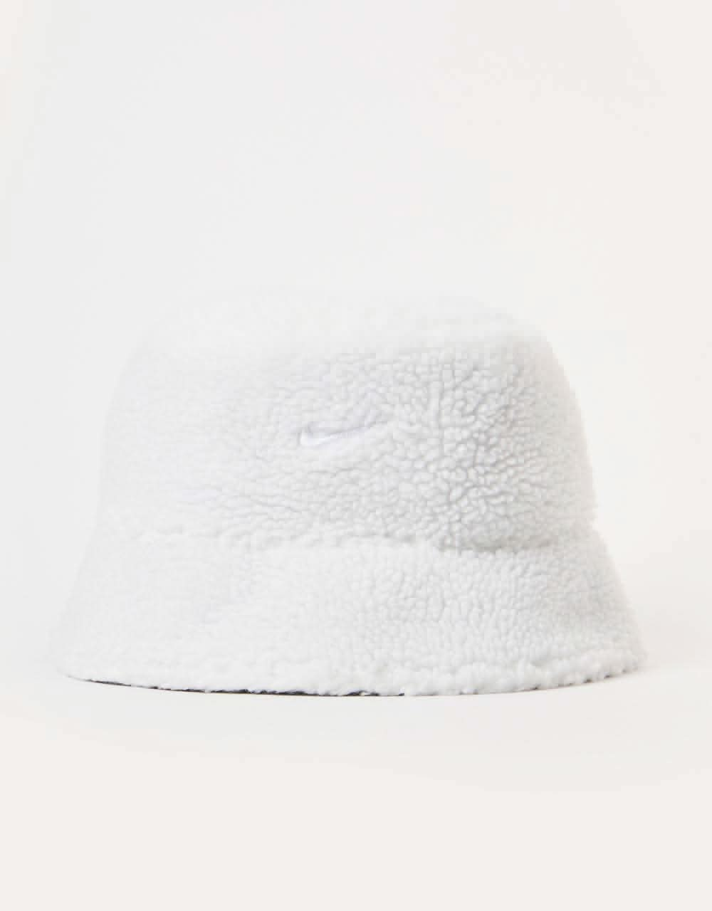 Nike NSW Reversible Sherpa Bucket Hat - White/Black/Black