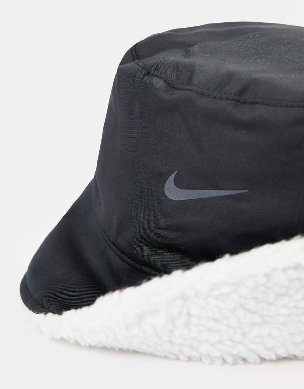 Nike NSW Reversible Sherpa Bucket Hat - White/Black/Black