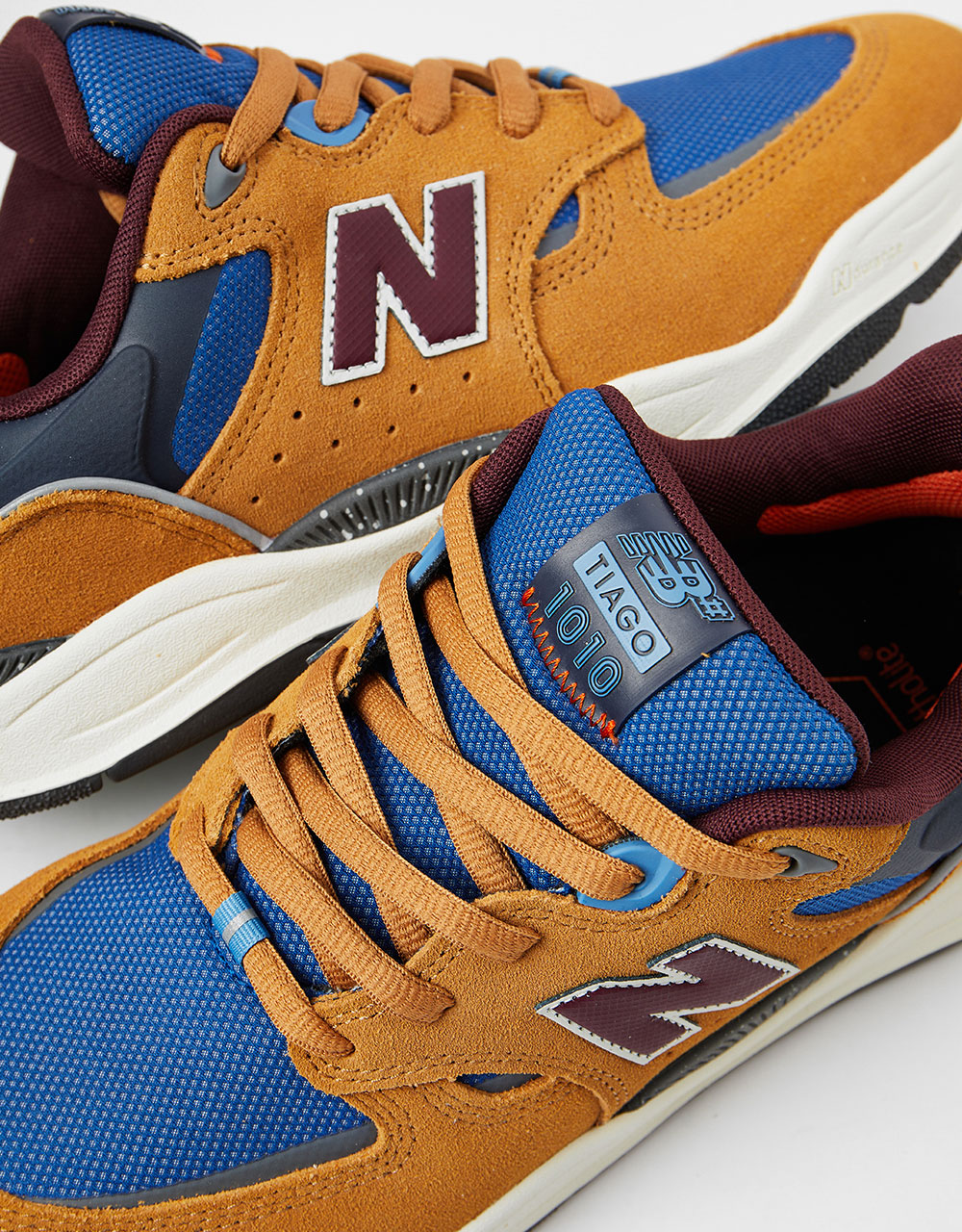 Chaussures de skate New Balance Numeric 1010 - Camel/Bourgogne