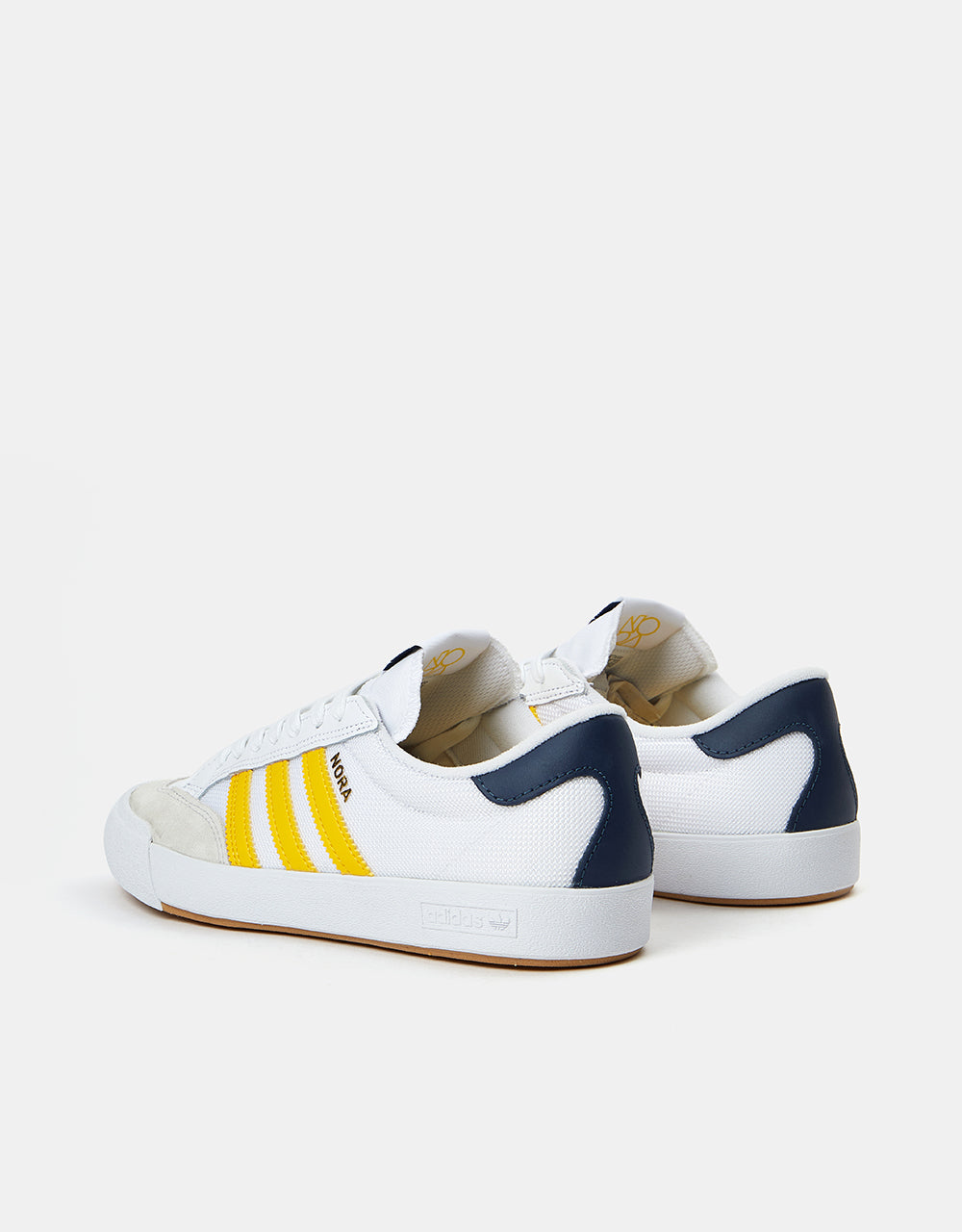 Scarpe da skate adidas Nora - Bianco/Oro audace/Blu navy collegiale