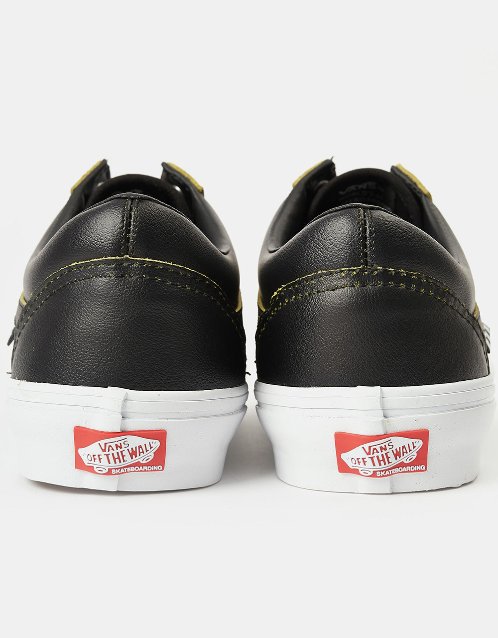 Vans Skate Old Skool R1 UK Exklusive Skateschuhe – (Wearaway) Schwarz/True White