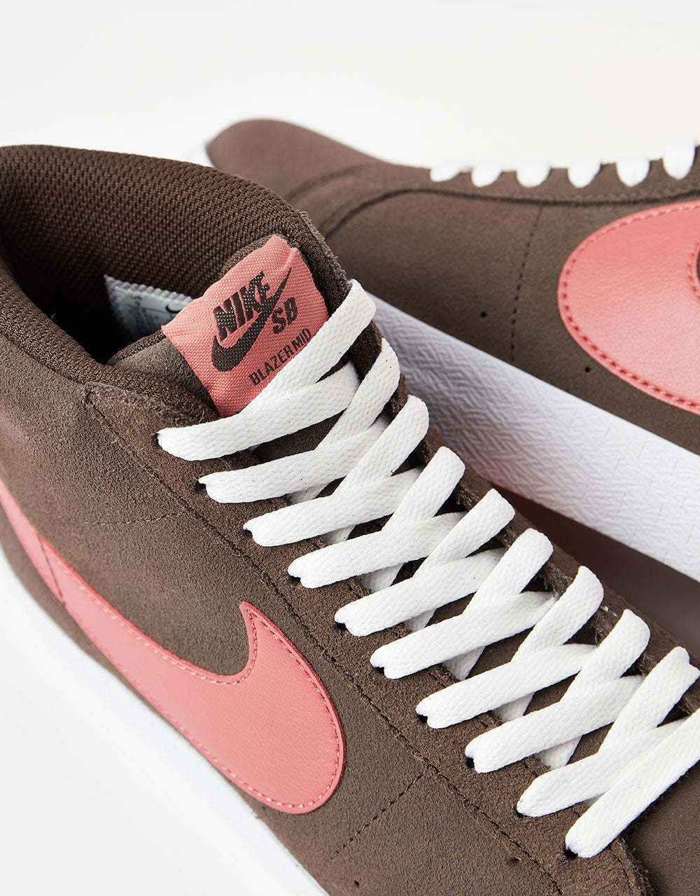 Nike SB Zoom Blazer Mid Skate Shoes - Baroque Brown/Adobe-Baroque Brown-White