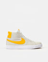 Nike SB Zoom Blazer Mid Chaussures de skate - Blanc sommet/Orange laser-Blanc sommet