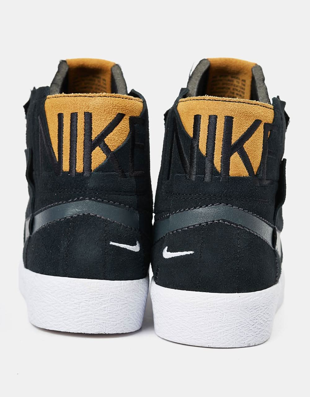 Nike SB Zoom Blazer Mid Premium zapatos de skate - Negro/Antracita-Negro-Blanco