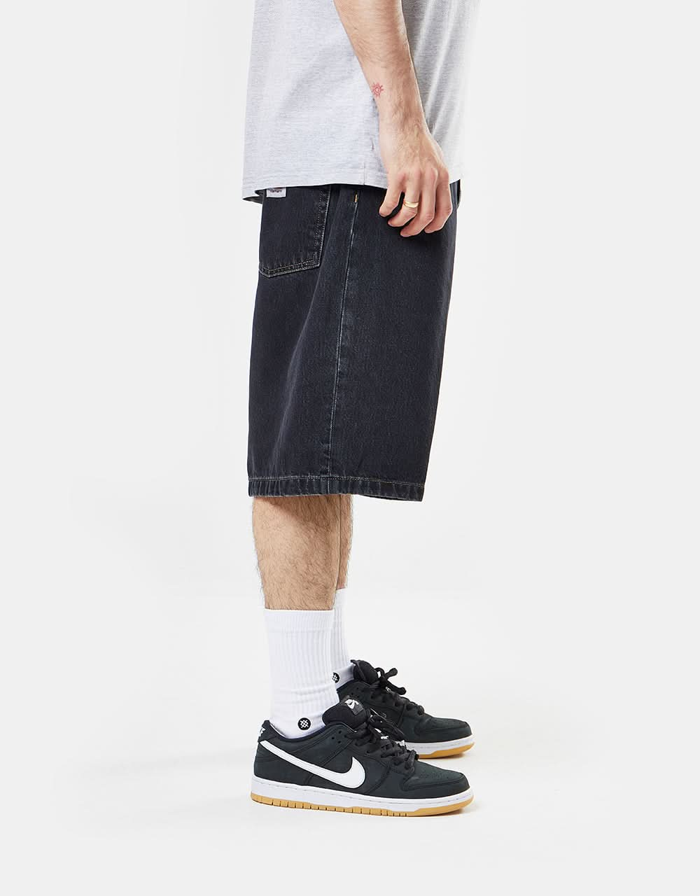 Carhartt WIP Brandon Short - Black (Stone Washed)