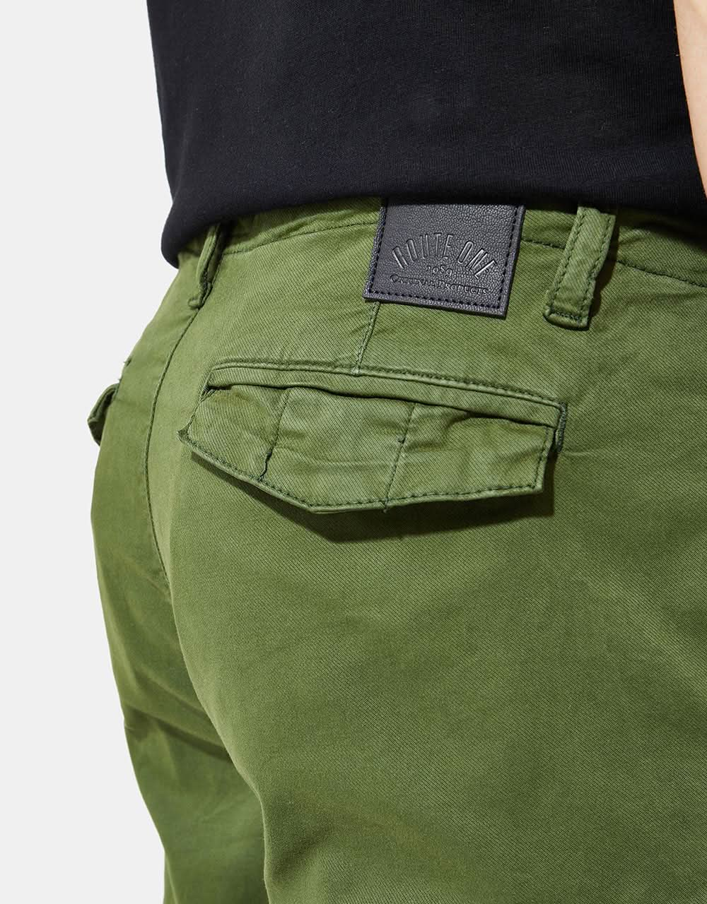 Route One Slim Cargo-Shorts – Olivgrün